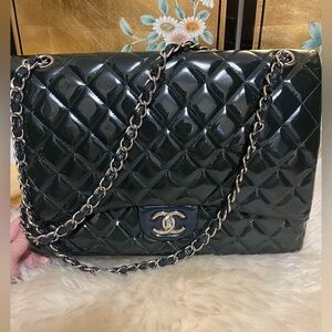 Authenticc Chanel jumbo bag